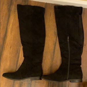 Over the knee suede black boots
